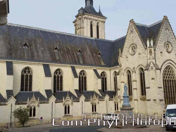 eglise-n-dame-de-beaufort-en-vallee-03