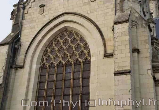 eglise-n-dame-de-beaufort-en-vallee-05