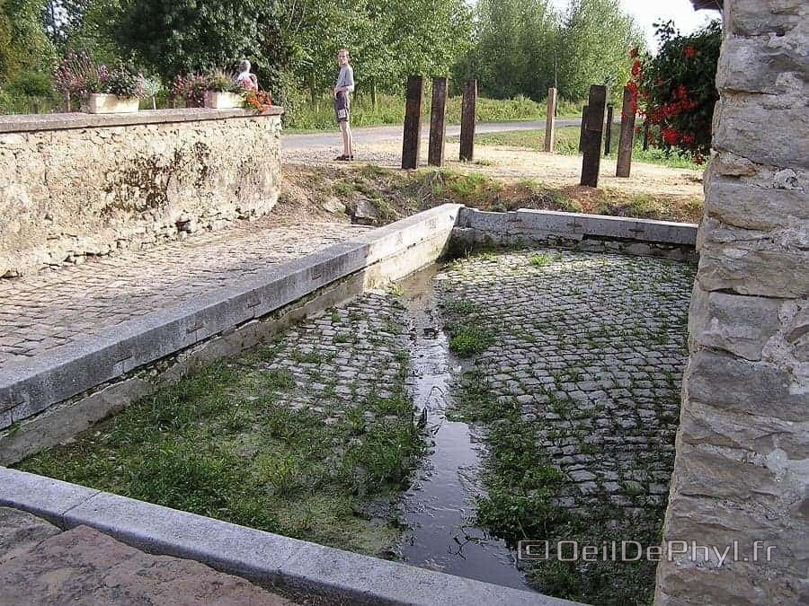 le-lavoir-de-soucelles-2
