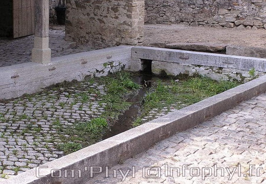 le-lavoir-de-soucelles-3