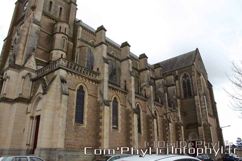 sablee-sur-sarthe-eglise-notre-dame-8.jpg