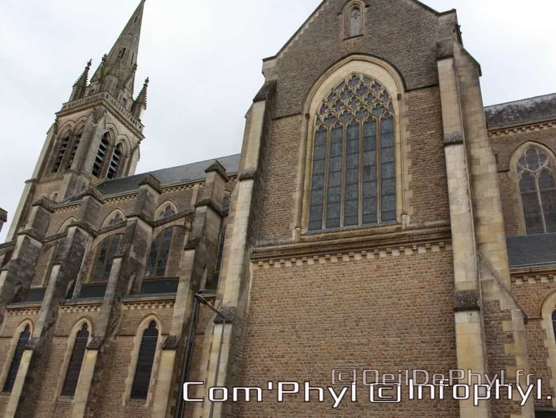 sablee-sur-sarthe-eglise-notre-dame-17