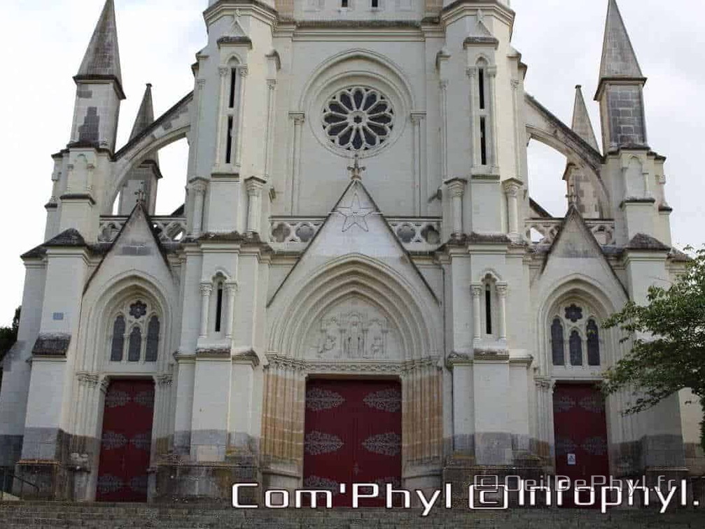 eglise-notre-dame-de-la-legion-d-honneur-6