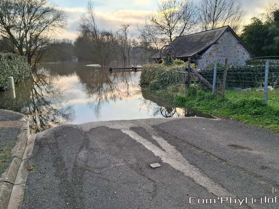 rives-du-loir-anjou-inondation-2025-11-11