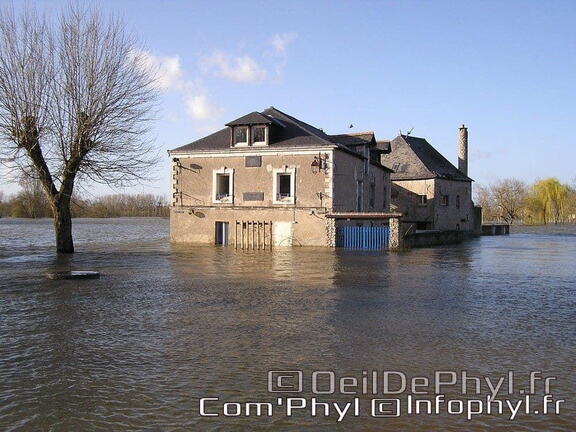 Inondation Soucelles Villevêque - 2007