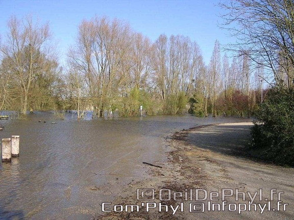 Inondation Soucelles Villevêque - 2007