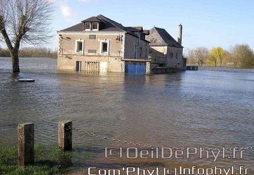 Inondation Soucelles Villevêque - 2007