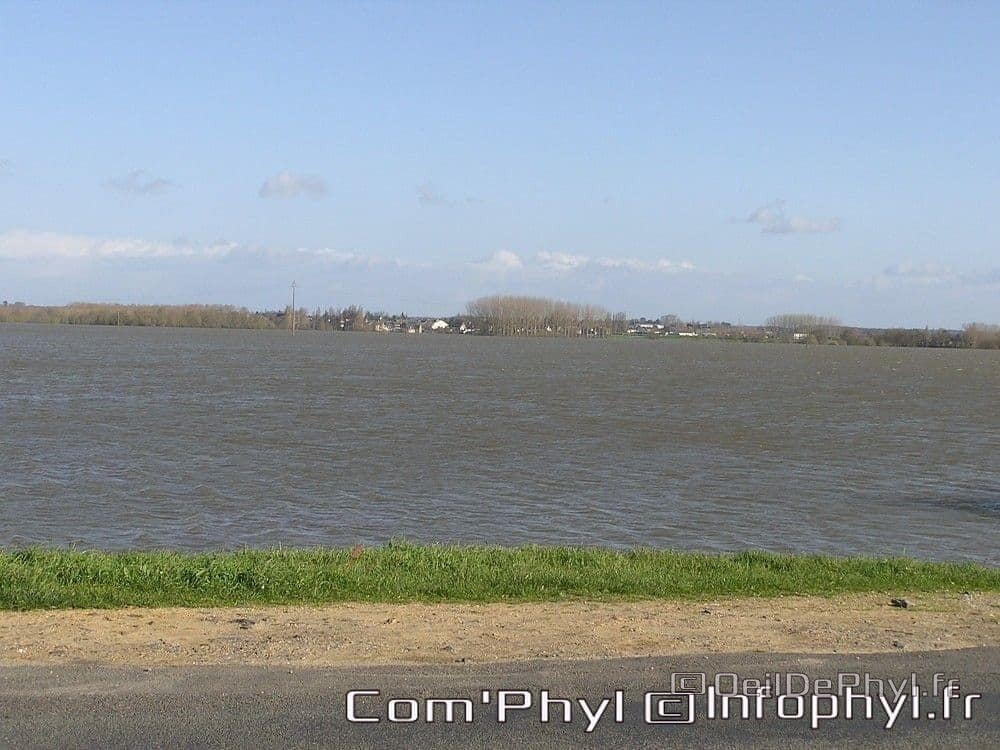 Inondation Soucelles Villevêque - 2007