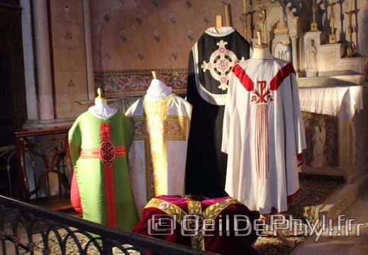 Église St Médard - Cheviré le rouge