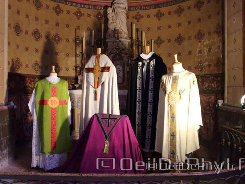 Église St Médard - Cheviré le rouge