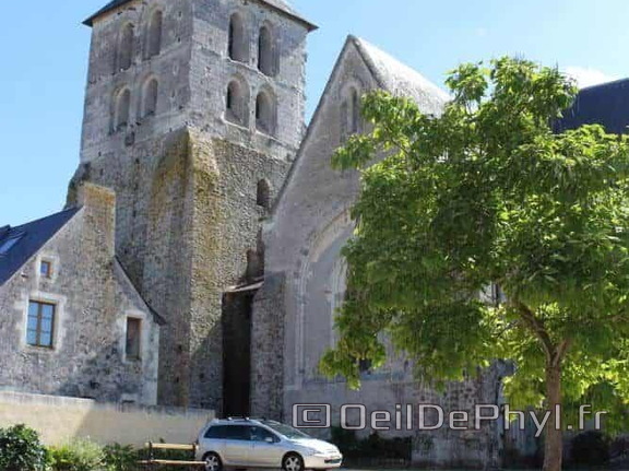 Église St Médard - Cheviré le rouge