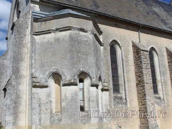 Église St Médard - Cheviré le rouge