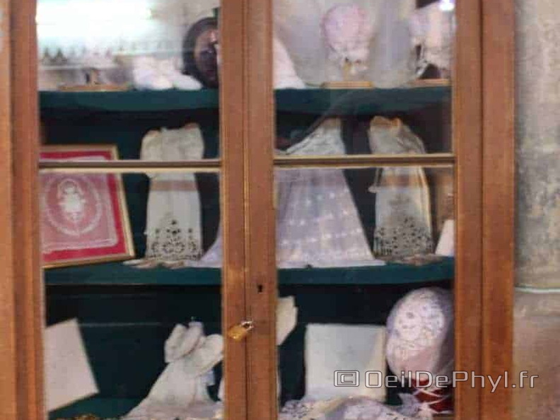 Église St Médard - Cheviré le rouge