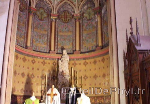 Église St Médard - Cheviré le rouge