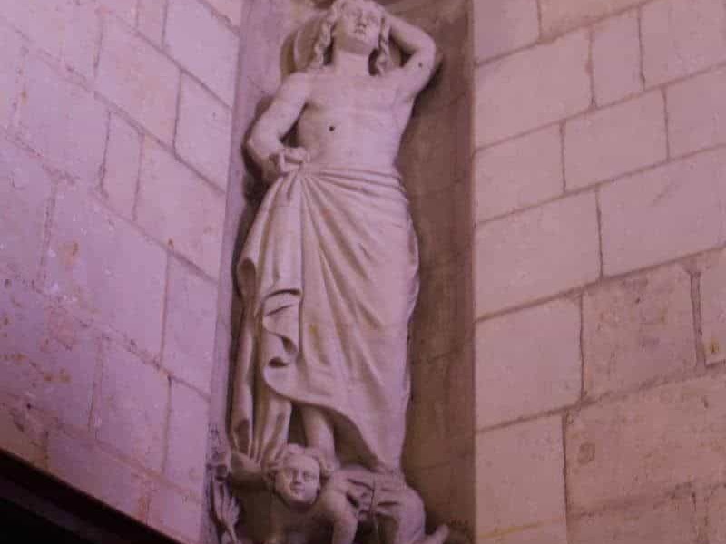 Église St Médard - Cheviré le rouge