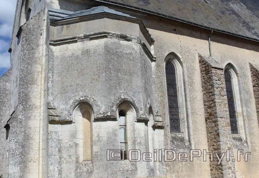 Église St Médard - Cheviré le rouge