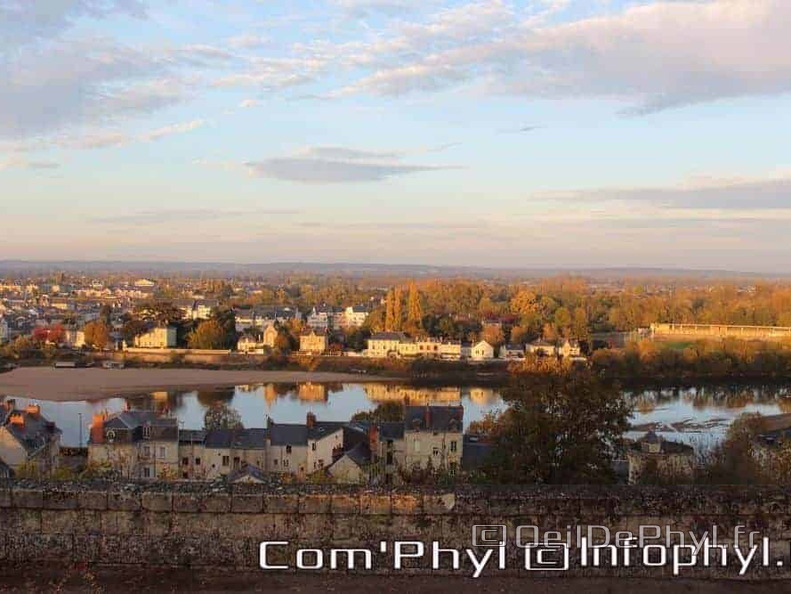 saumur-vu-du-chateau-2
