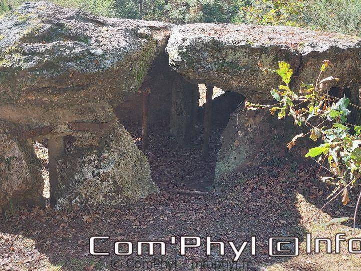 dolmen-des-tablettes-tablettes-de-cournon-4