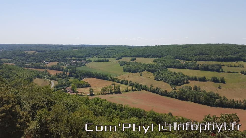 village-de-puycelsi-4