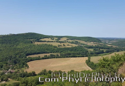 village-de-puycelsi-3