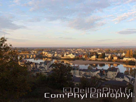 saumur-vu-du-chateau-4